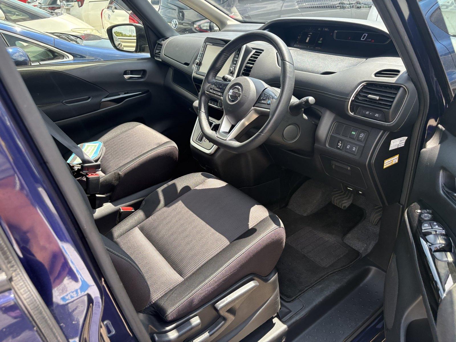 NISSAN SERENA HIGHWAY STAR G Image 6