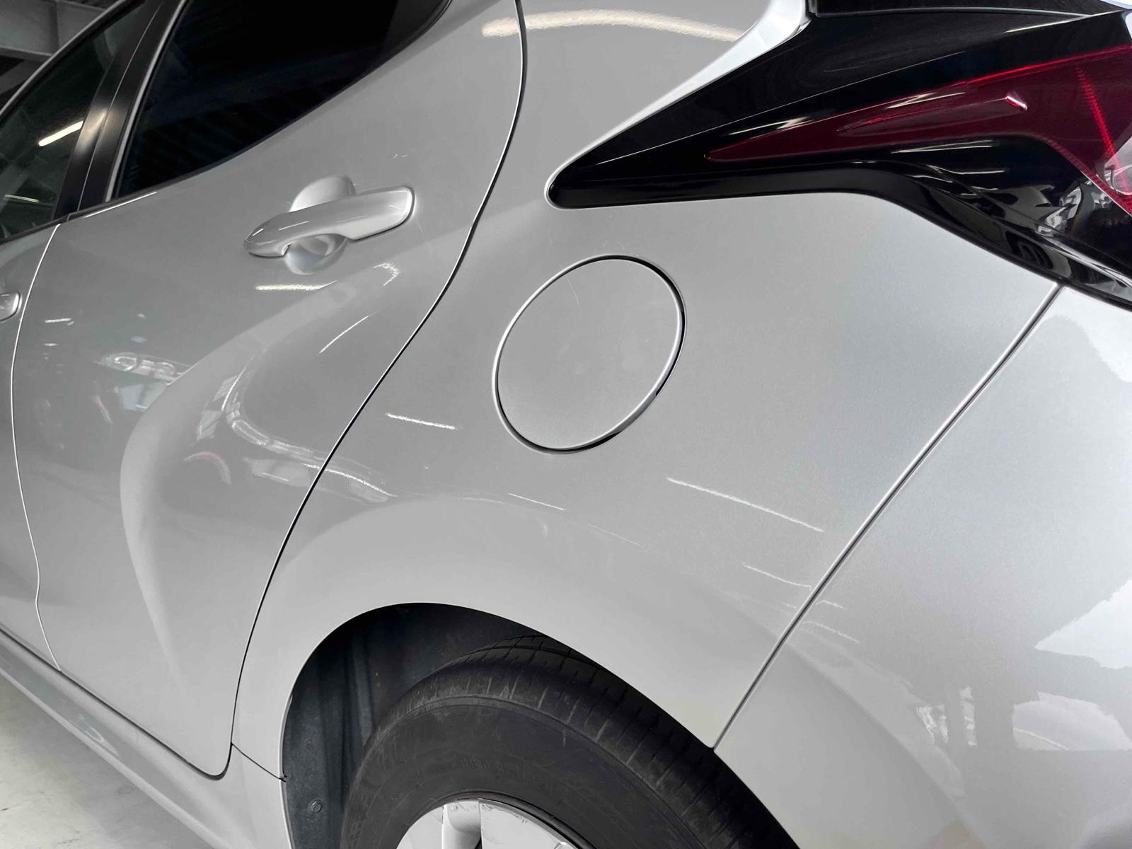 TOYOTA YARIS HYBRID X Image 23