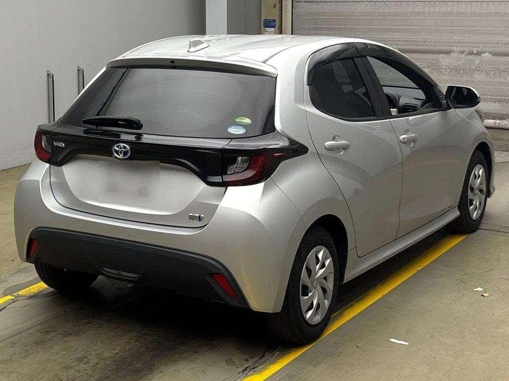 TOYOTA Yaris HYBRID X Image 4