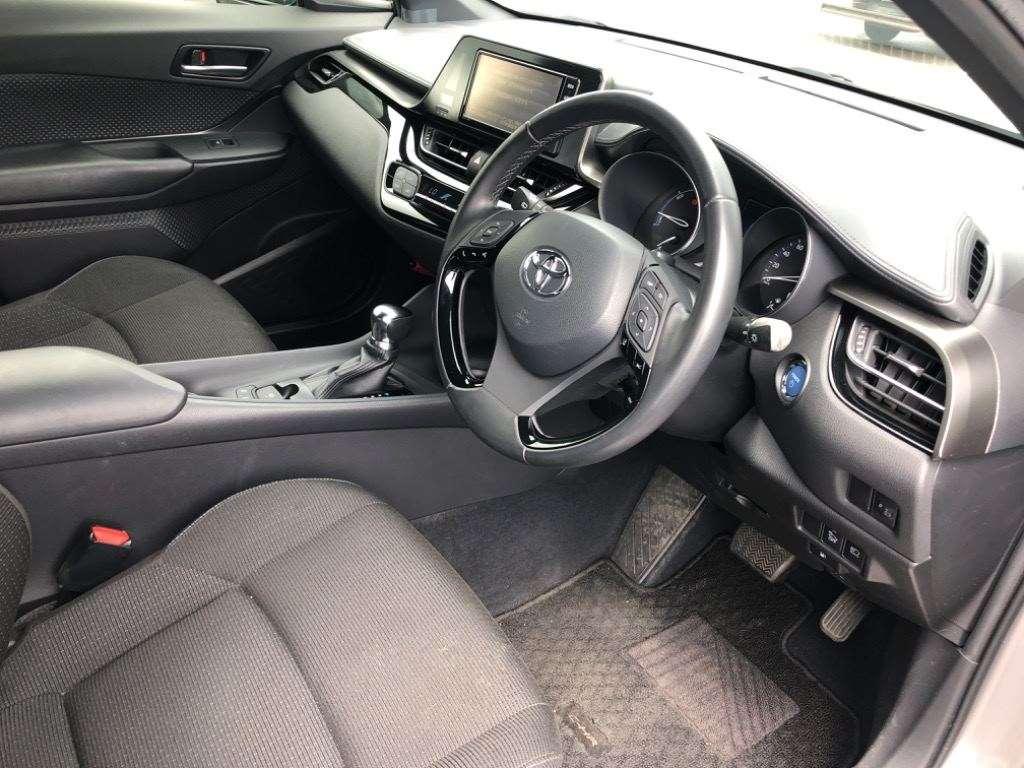 TOYOTA C-HR S Image 5
