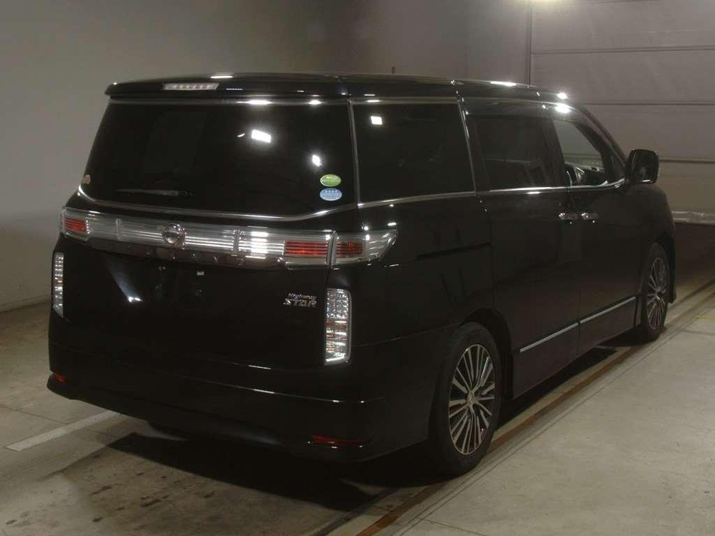NISSAN ELGRAND 250 HIGHWAY STAR S Image 4
