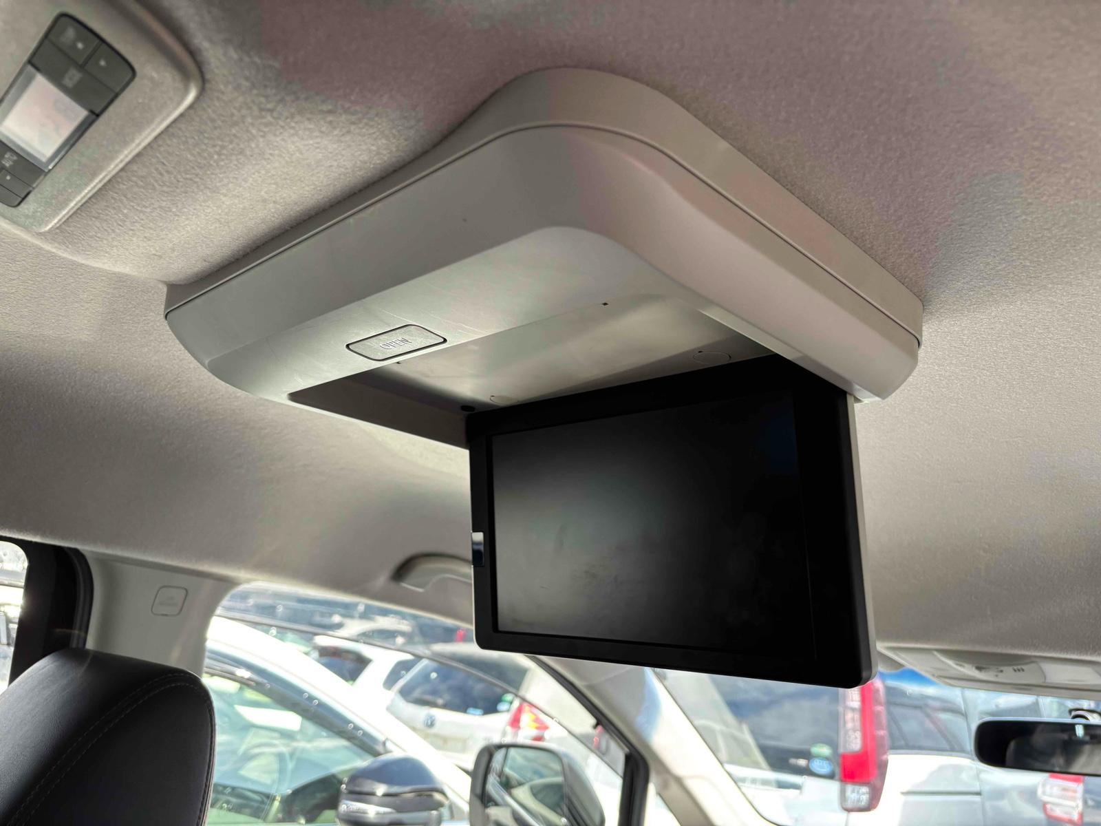NISSAN ELGRAND 250 HIGHWAY STAR S Image 29