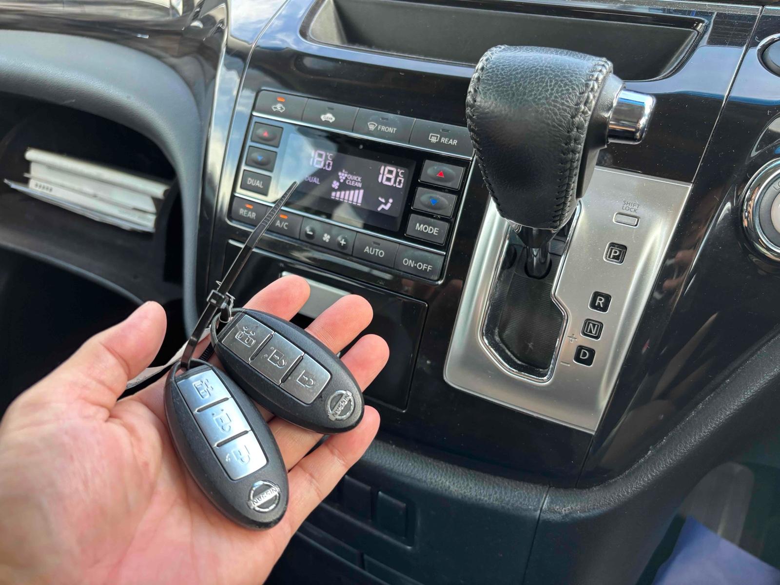 NISSAN ELGRAND 250 HIGHWAY STAR S Image 27