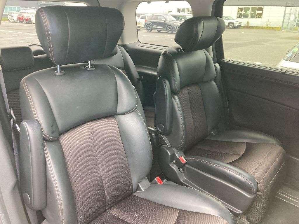 NISSAN ELGRAND 250 HIGHWAY STAR S Image 8