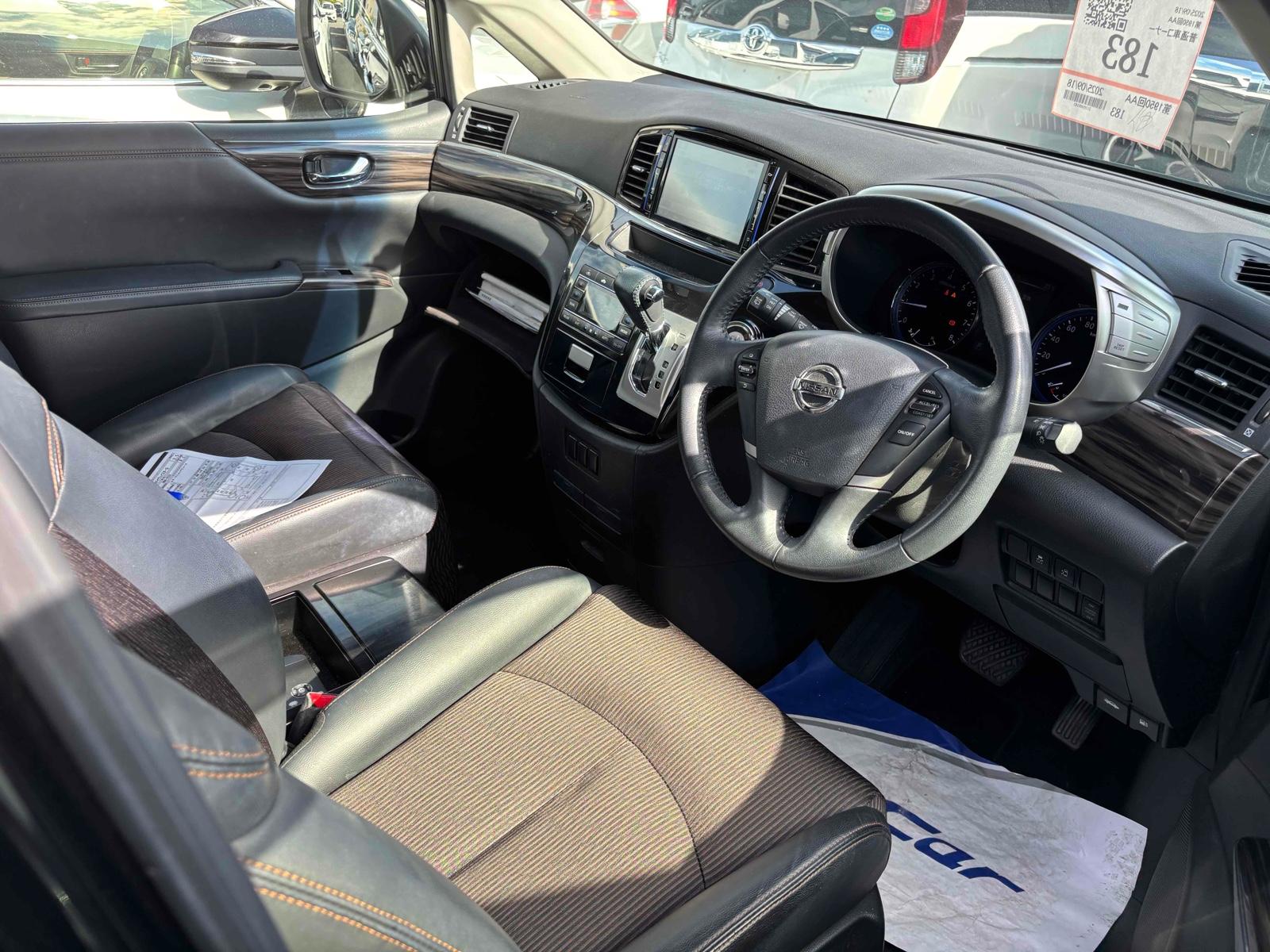 NISSAN ELGRAND 250 HIGHWAY STAR S Image 10