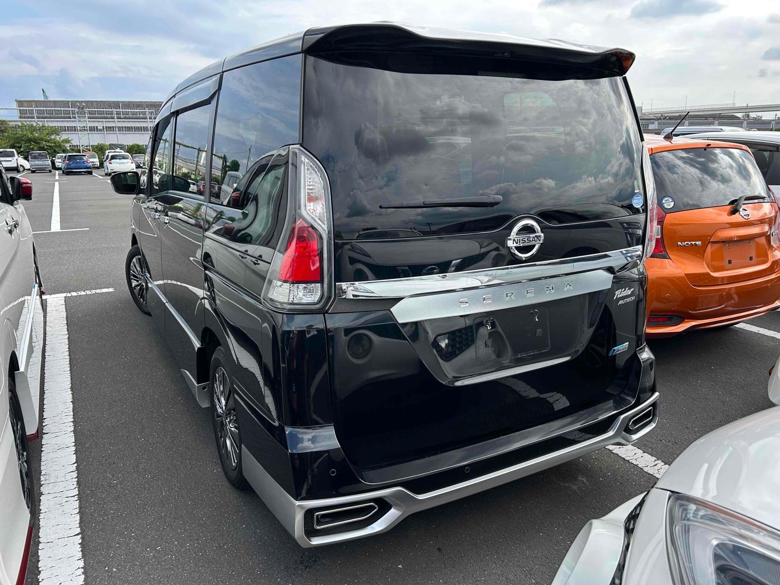 NISSAN SERENA RIDER PROPILOT EDITION Image 5