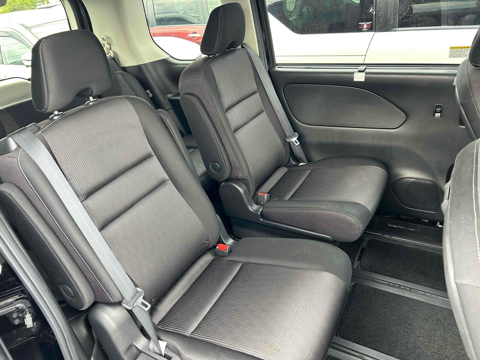 NISSAN SERENA E-POWER HIGHWAY STAR V Image 9