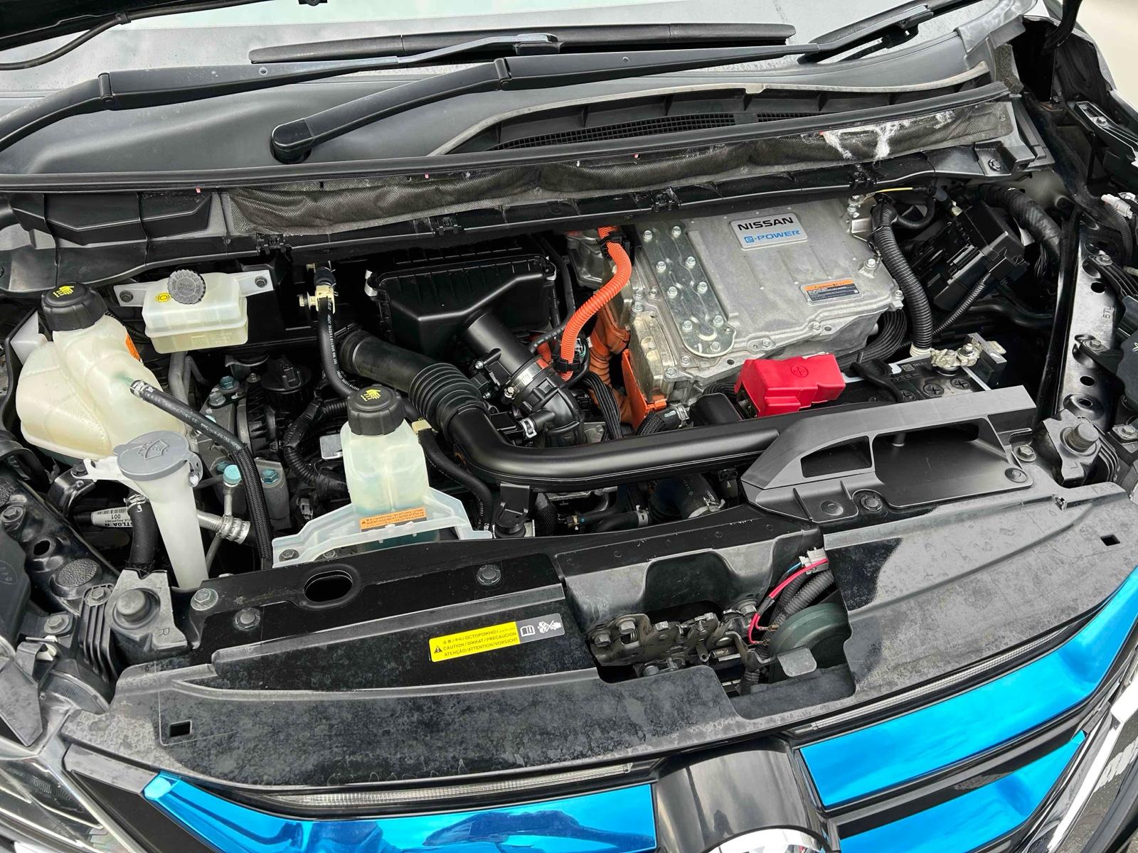 NISSAN SERENA E-POWER HIGHWAY STAR V Image 11