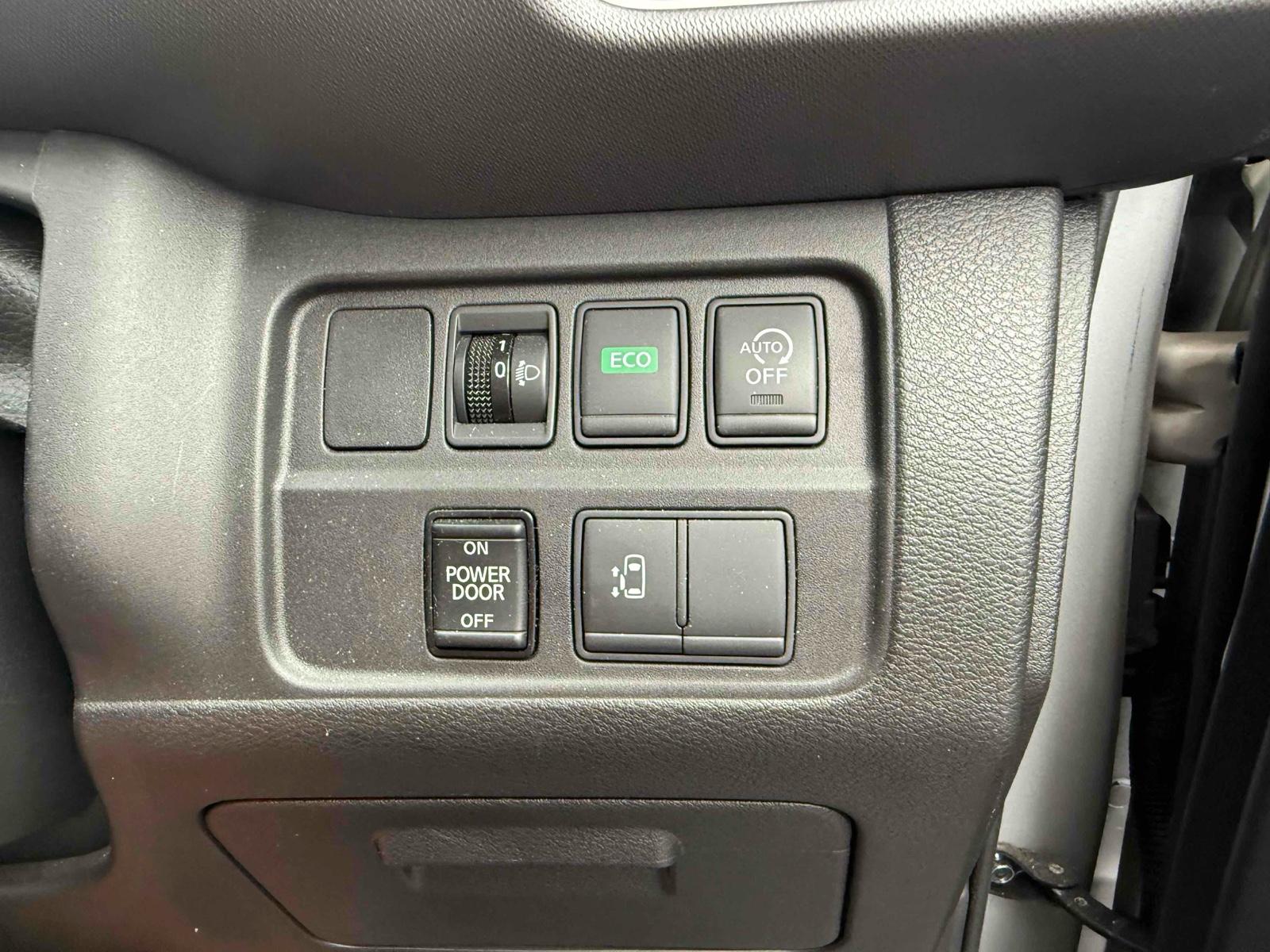 NISSAN SERENA X Image 7