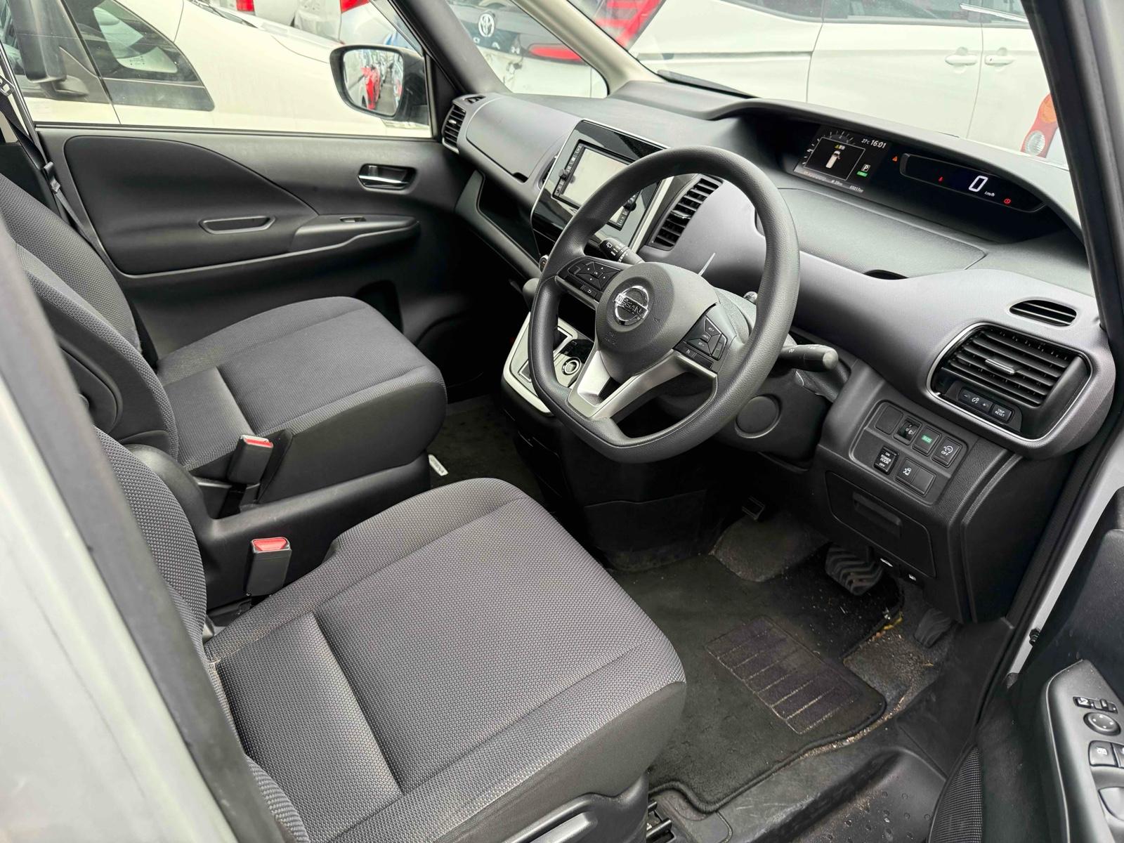 NISSAN SERENA X Image 3