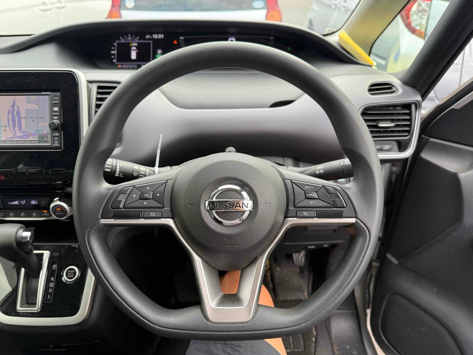 NISSAN SERENA X Image 4