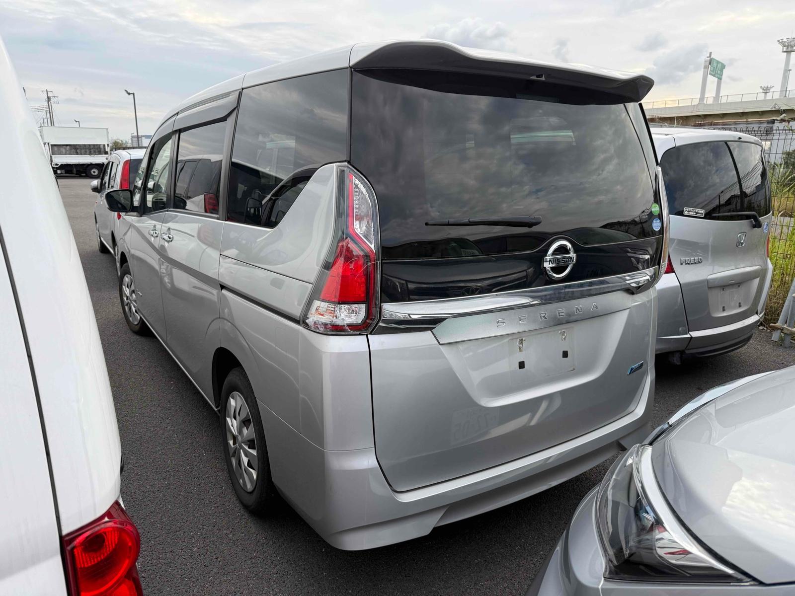 NISSAN SERENA X Image 2