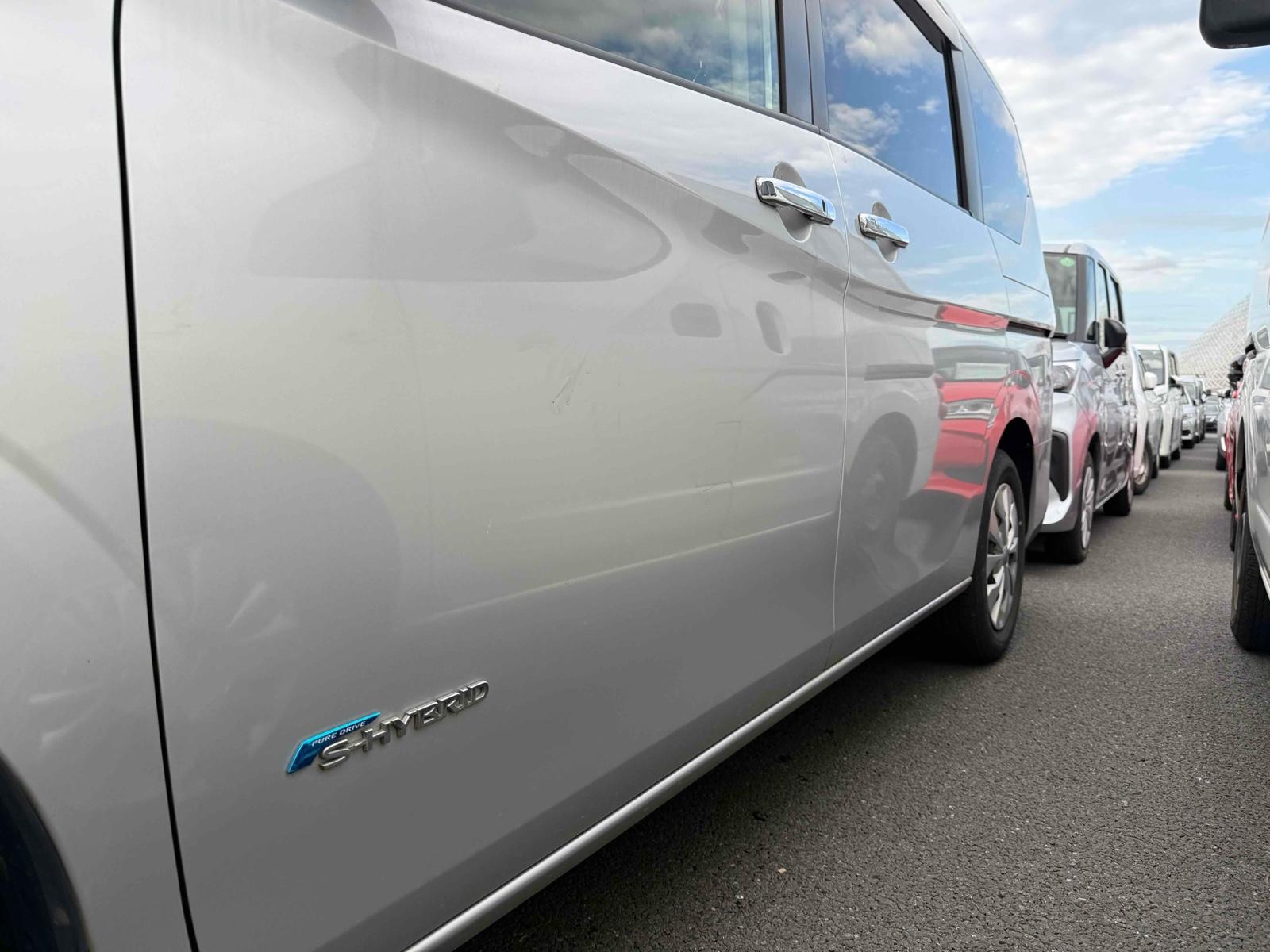 NISSAN SERENA X Image 19