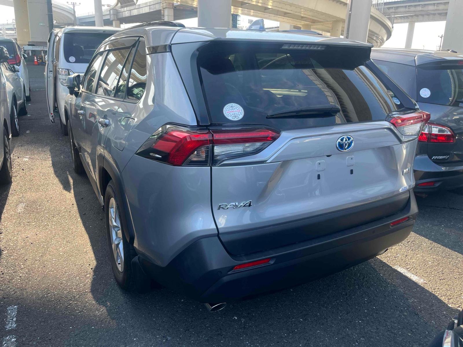 TOYOTA RAV4 HYBRID X Image 2