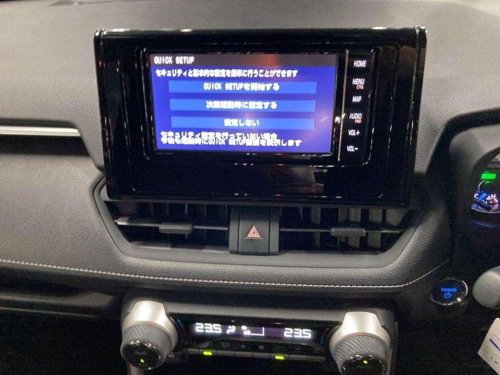 TOYOTA RAV4 HYBRID X Image 13