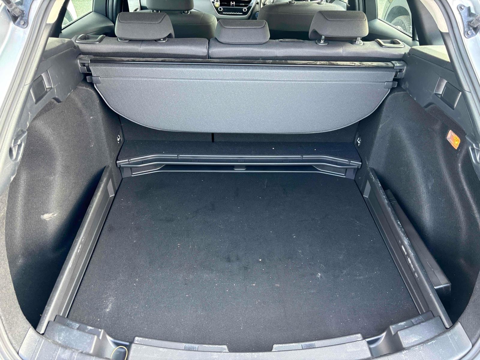 TOYOTA COROLLA TOURING HYBRID G-X Image 12