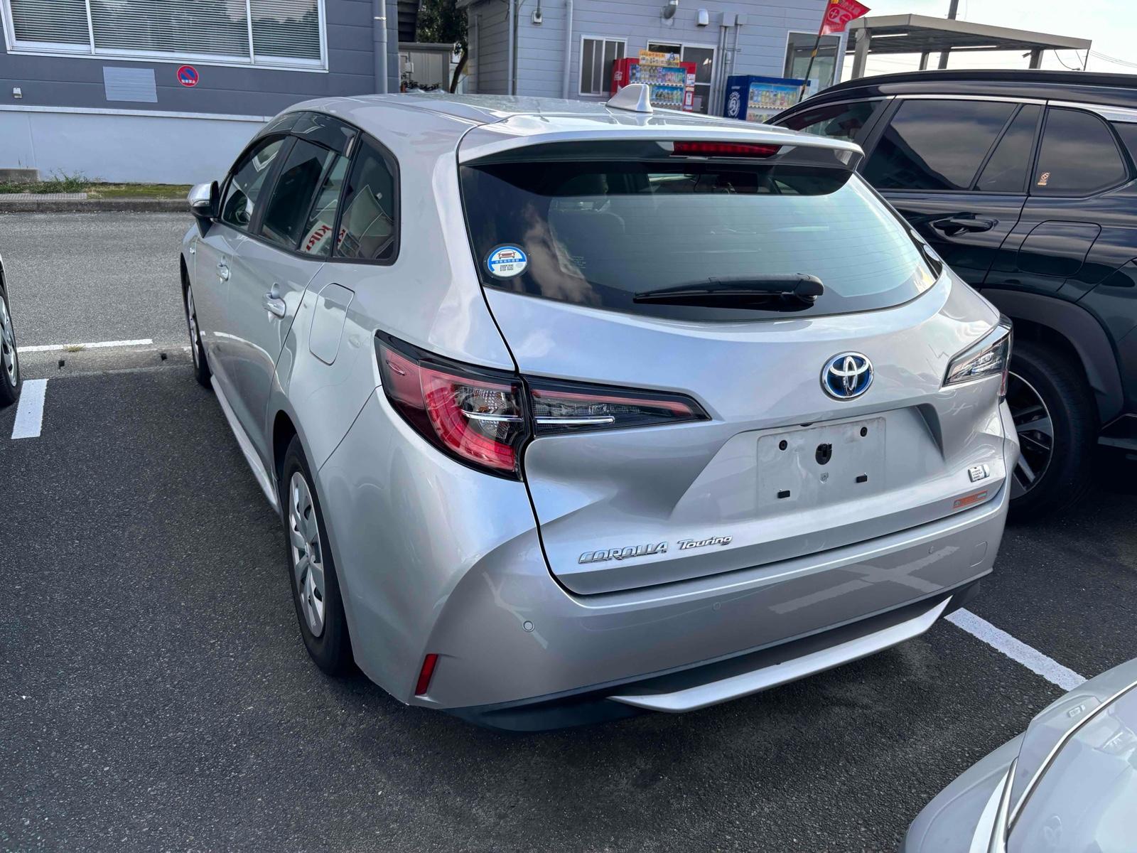 TOYOTA COROLLA TOURING HYBRID G-X Image 2