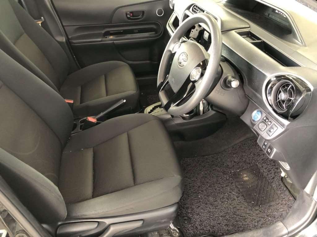 TOYOTA AQUA S STYLE BLACK Image 5