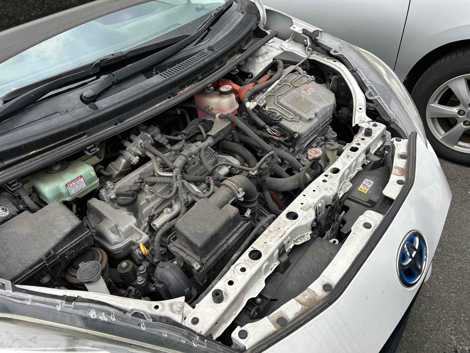 TOYOTA AQUA L Image 11