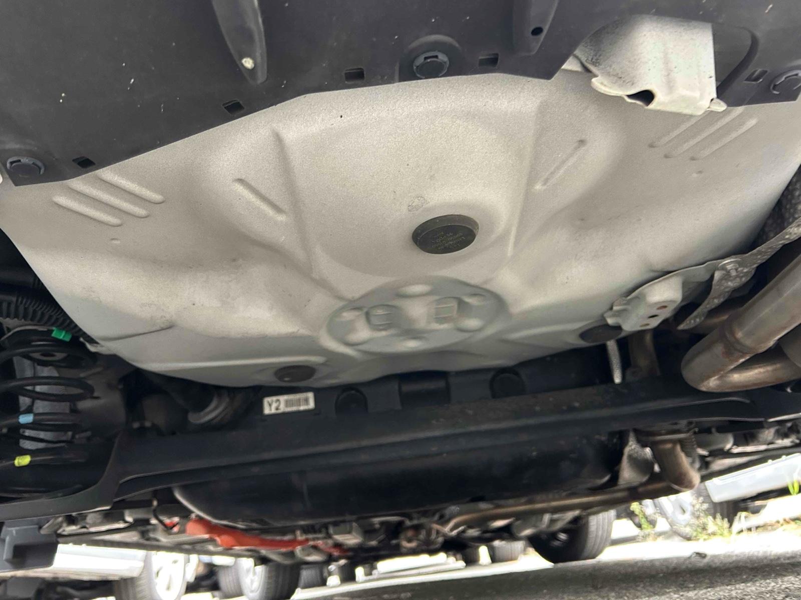 TOYOTA AQUA L Image 16