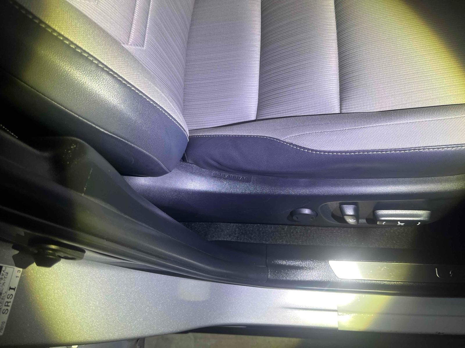 LEXUS NX NX300H Image 7