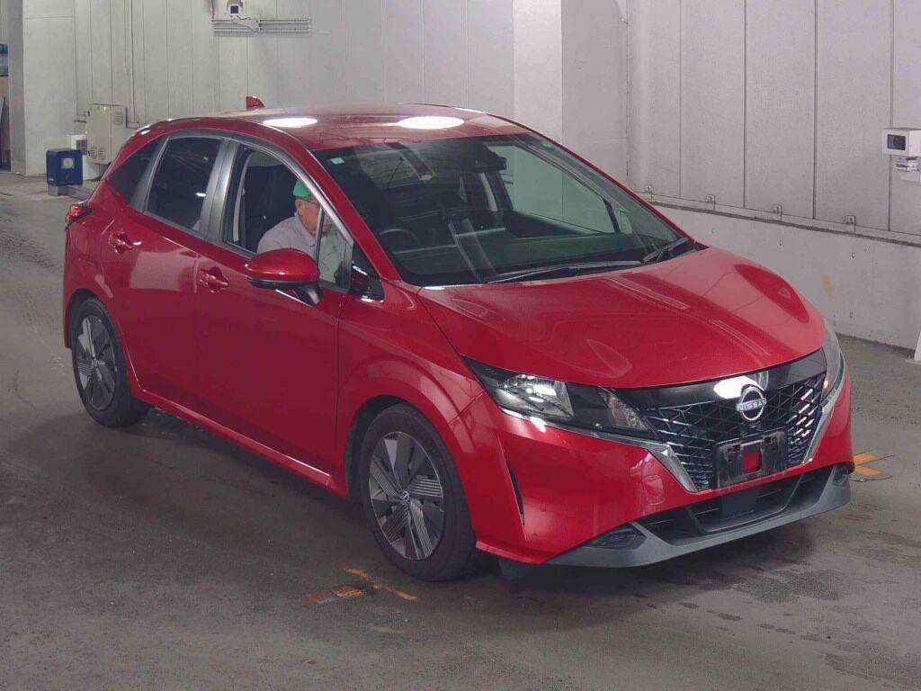 2020 Nissan NOTE 121,000 km