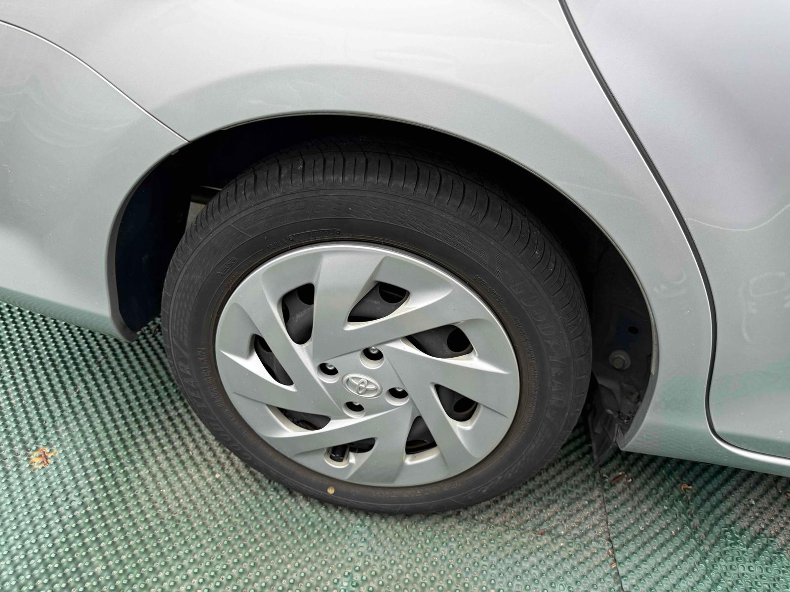 TOYOTA COROLLA AXIO HYBRID EX SAFETY SENSE Image 14