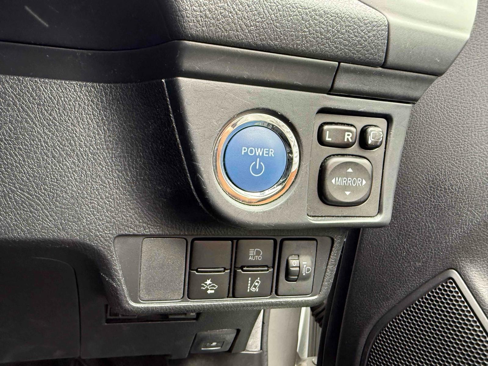 TOYOTA COROLLA AXIO HYBRID EX SAFETY SENSE Image 10