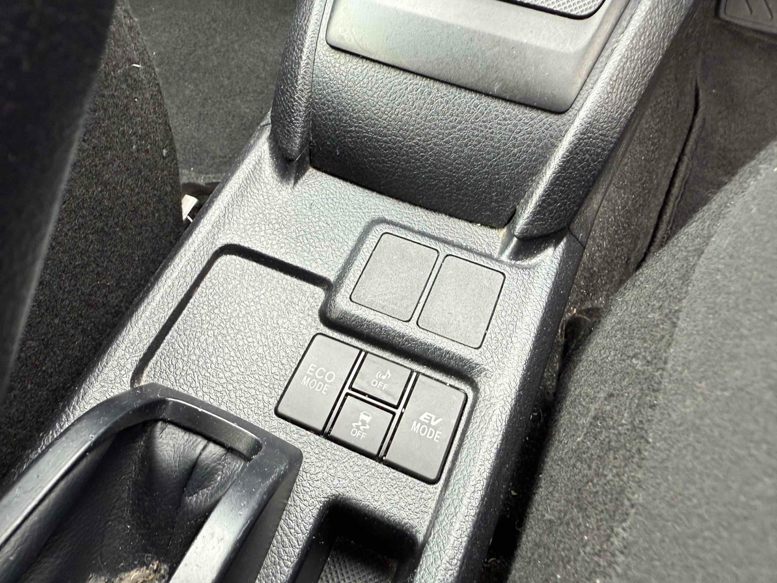 TOYOTA COROLLA AXIO HYBRID EX SAFETY SENSE Image 11