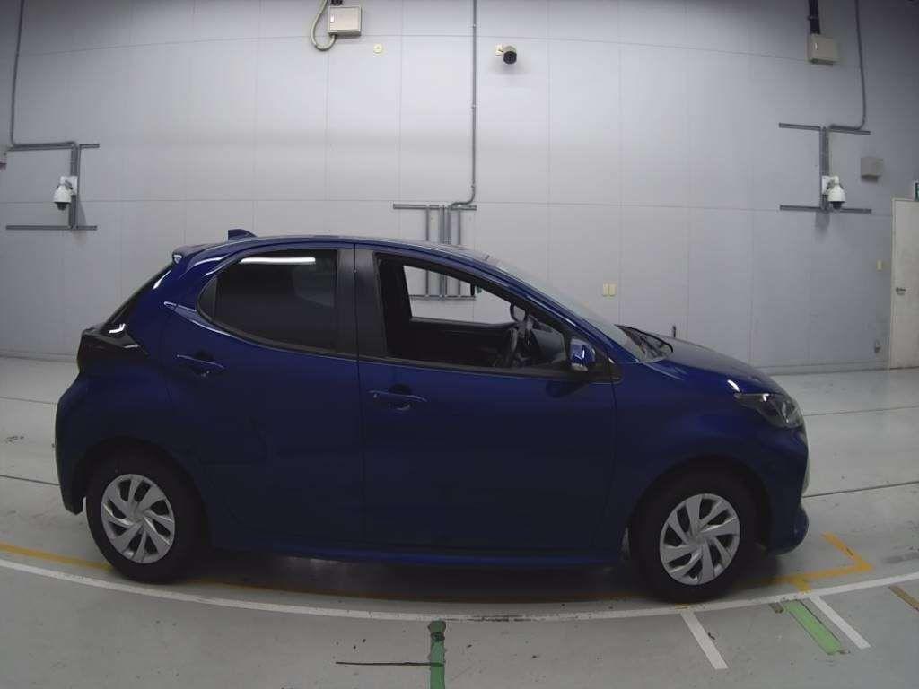 TOYOTA YARIS HYBRID X SAFETYSENSING Image 5
