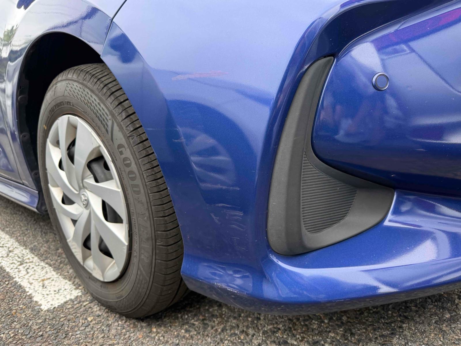 TOYOTA YARIS HYBRID X SAFETYSENSING Image 21