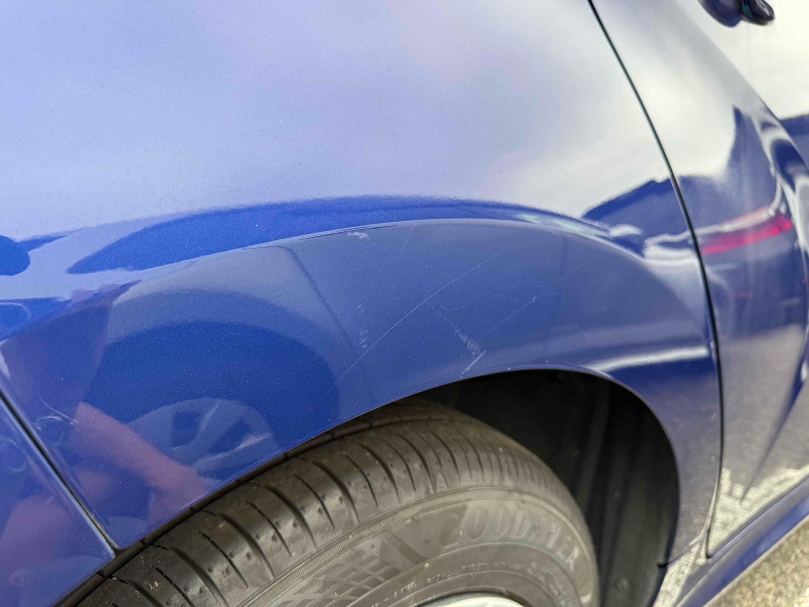 TOYOTA YARIS HYBRID X SAFETYSENSING Image 15
