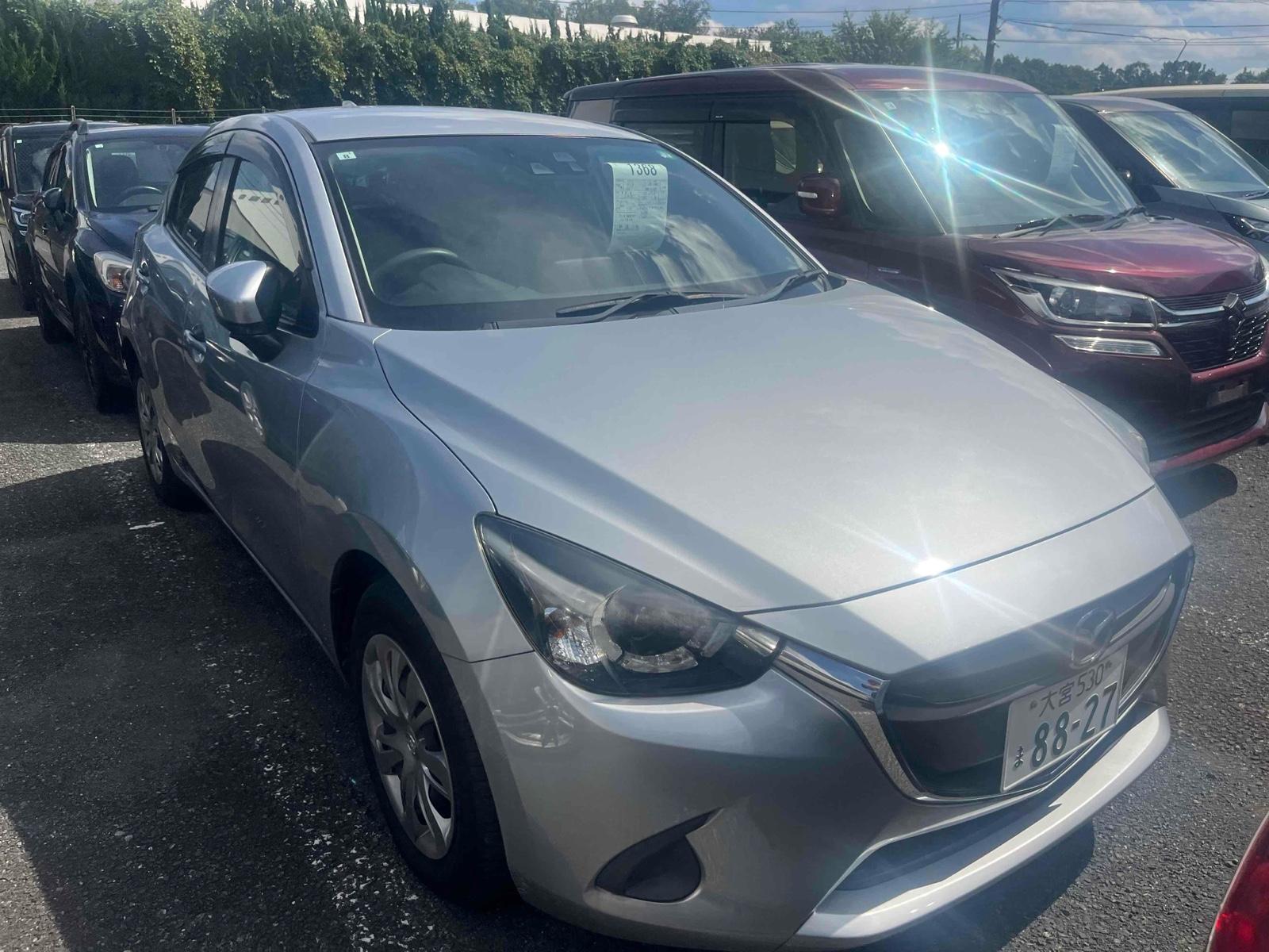 2017 Mazda DEMIO 14,000 km