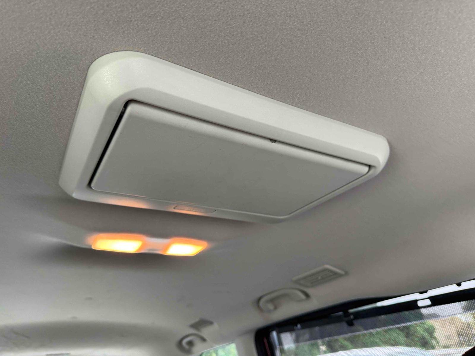 NISSAN SERENA HIGHWAY STAR V SMART PRO-PILOT Image 13