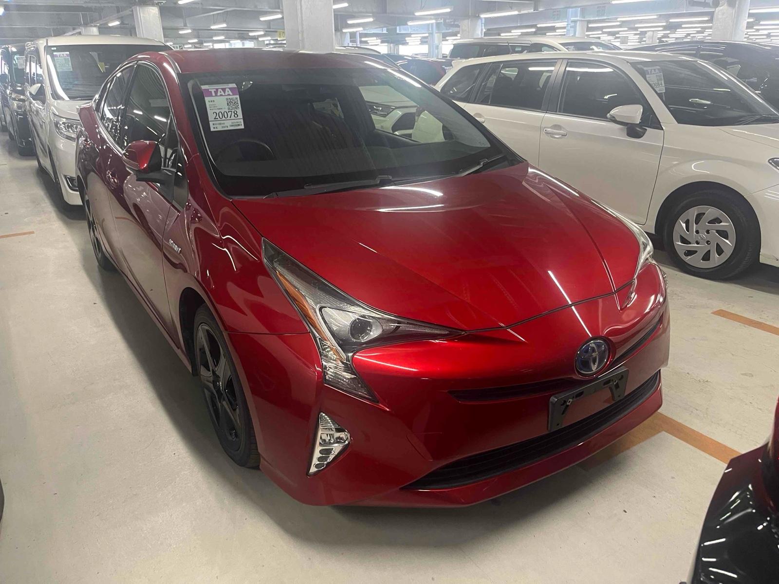 2017 Toyota PRIUS 100,000 km