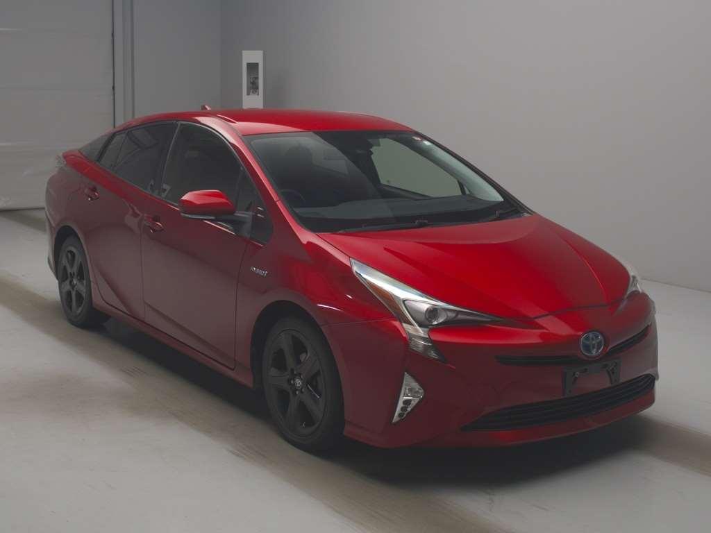 TOYOTA PRIUS S TOURING SELECTION Image 6