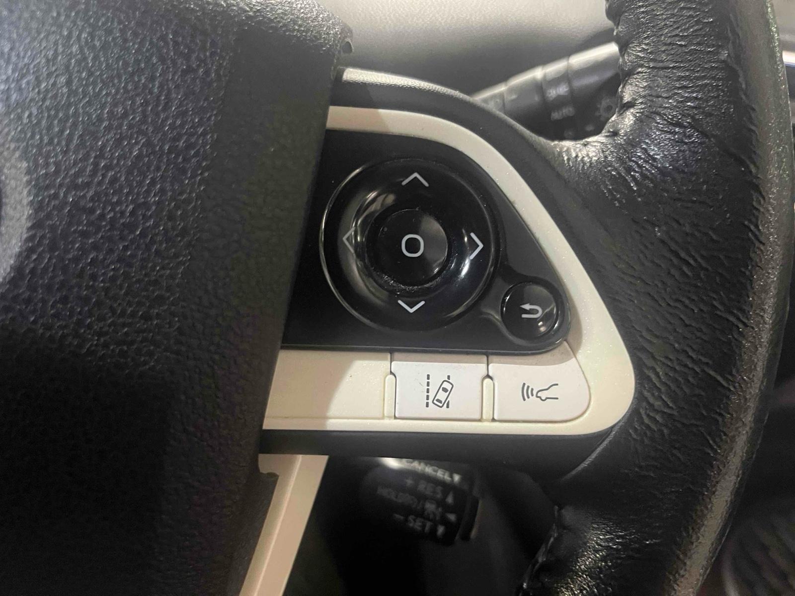 TOYOTA PRIUS S TOURING SELECTION Image 27