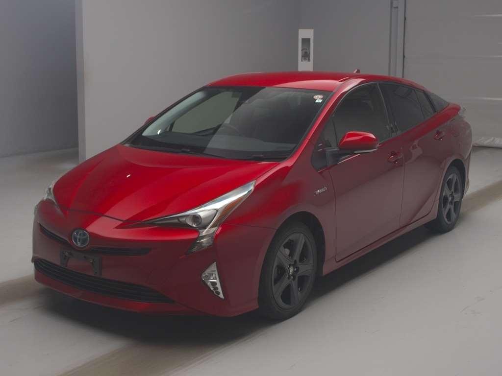 TOYOTA PRIUS S TOURING SELECTION Image 3