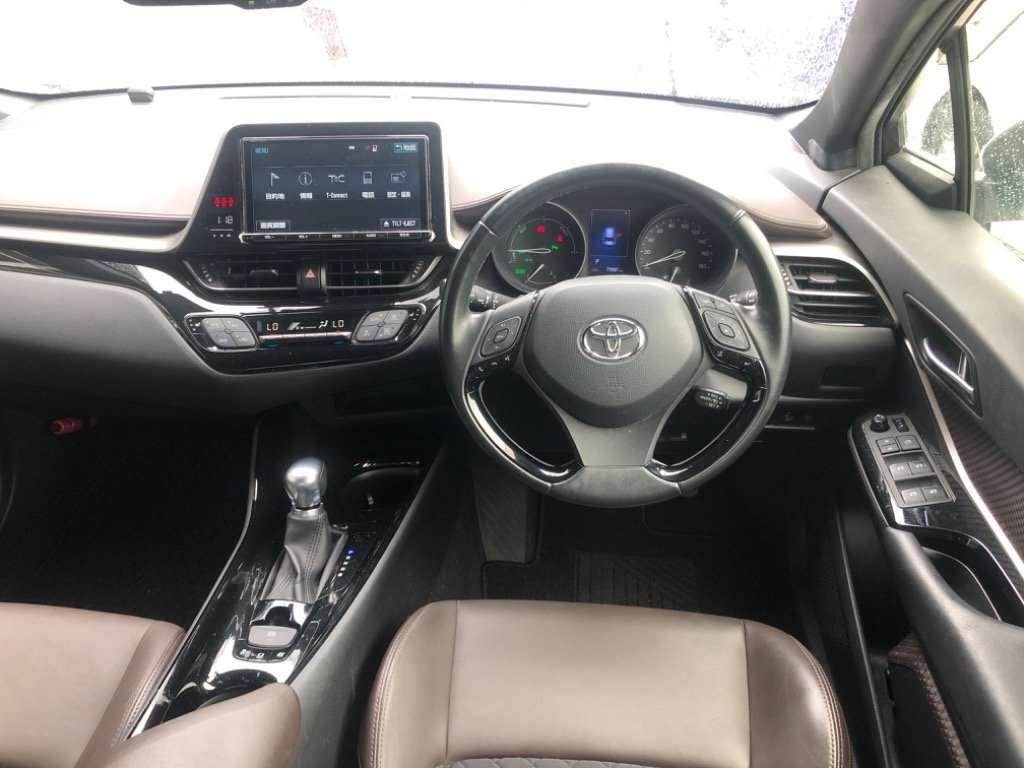 TOYOTA C-HR G Image 8
