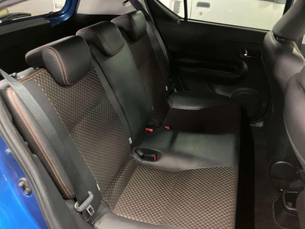 TOYOTA AQUA X-URBUN Image 10