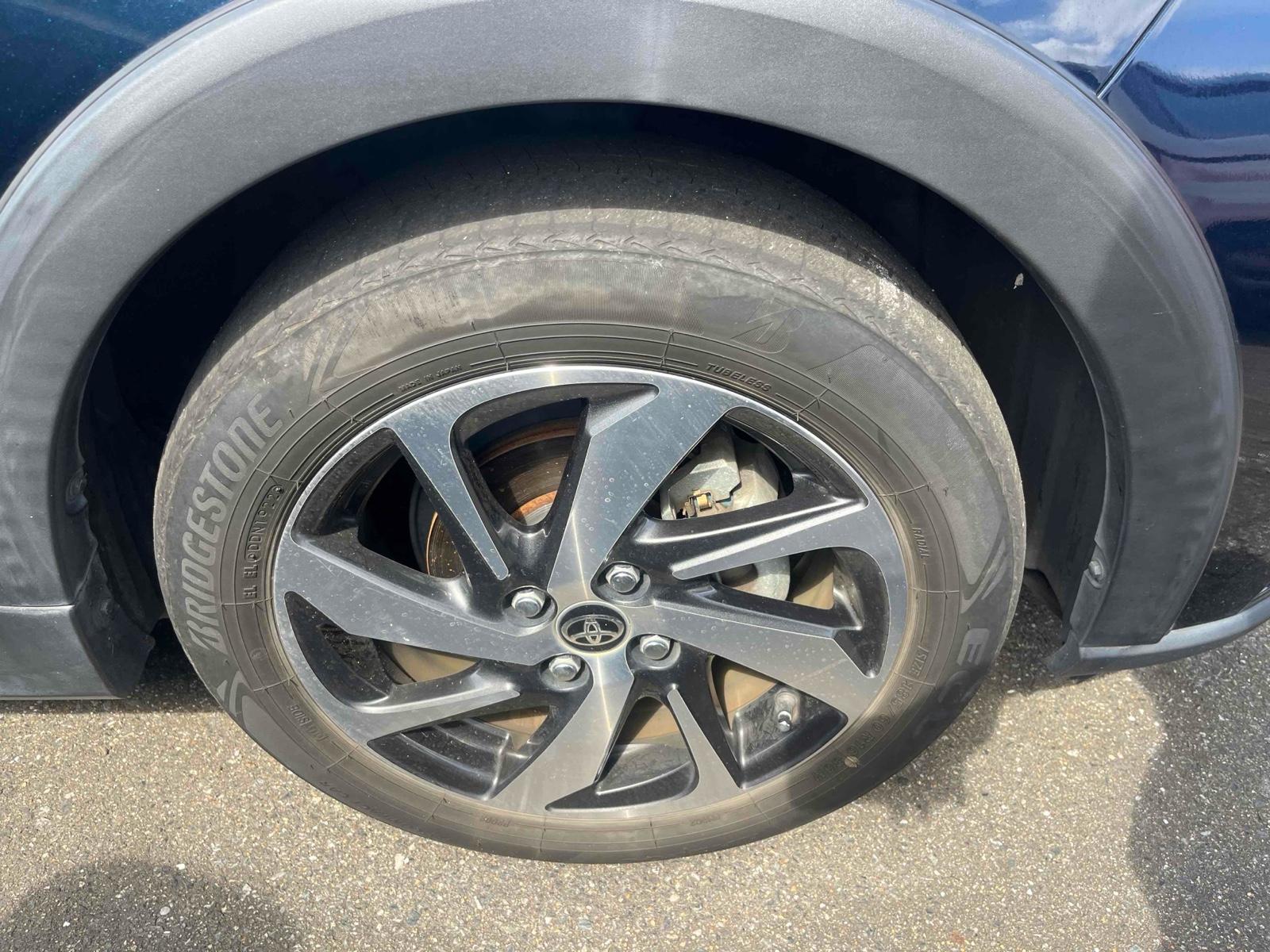 TOYOTA AQUA CROSS OVER Image 12