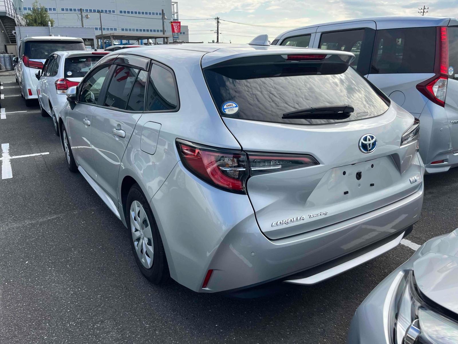 TOYOTA COROLLA TOURING HYBRID G-X Image 2