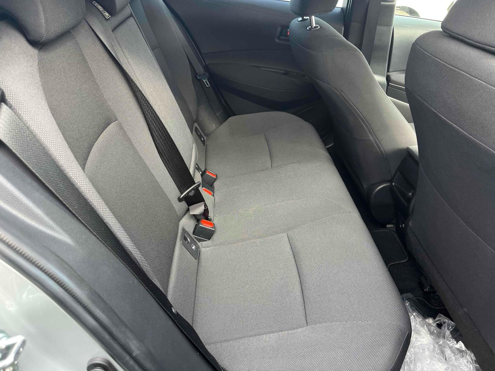 TOYOTA COROLLA TOURING HYBRID G-X Image 13