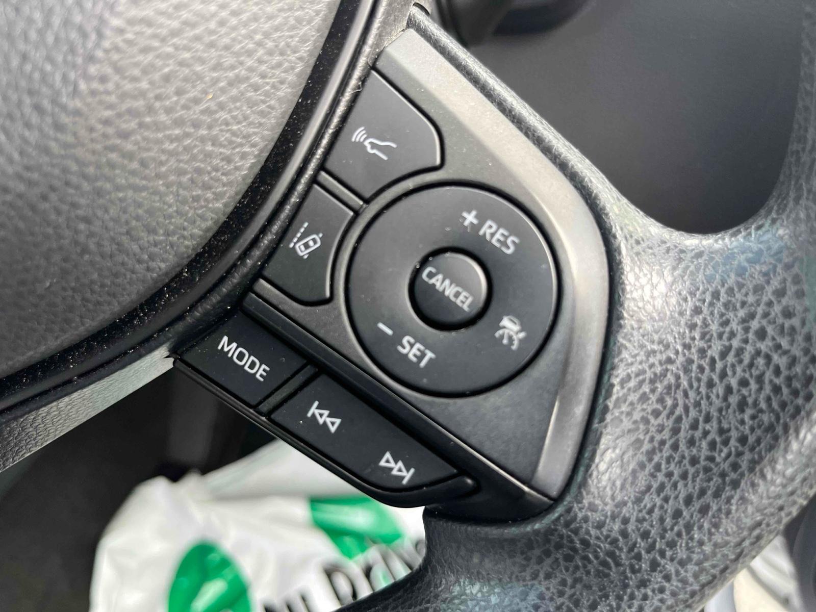 TOYOTA COROLLA TOURING HYBRID G-X Image 14