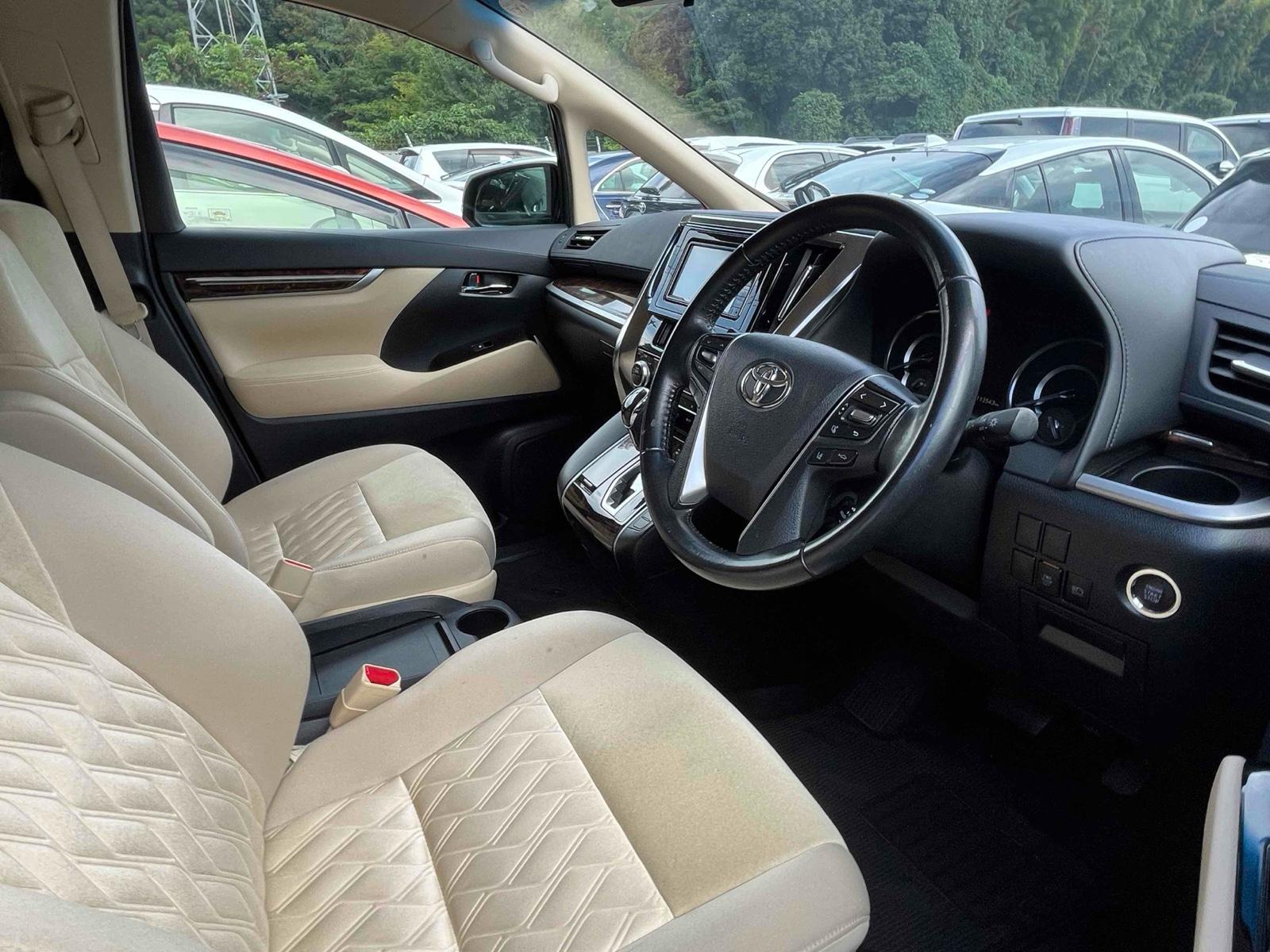 TOYOTA ALPHARD 2.5X Image 7