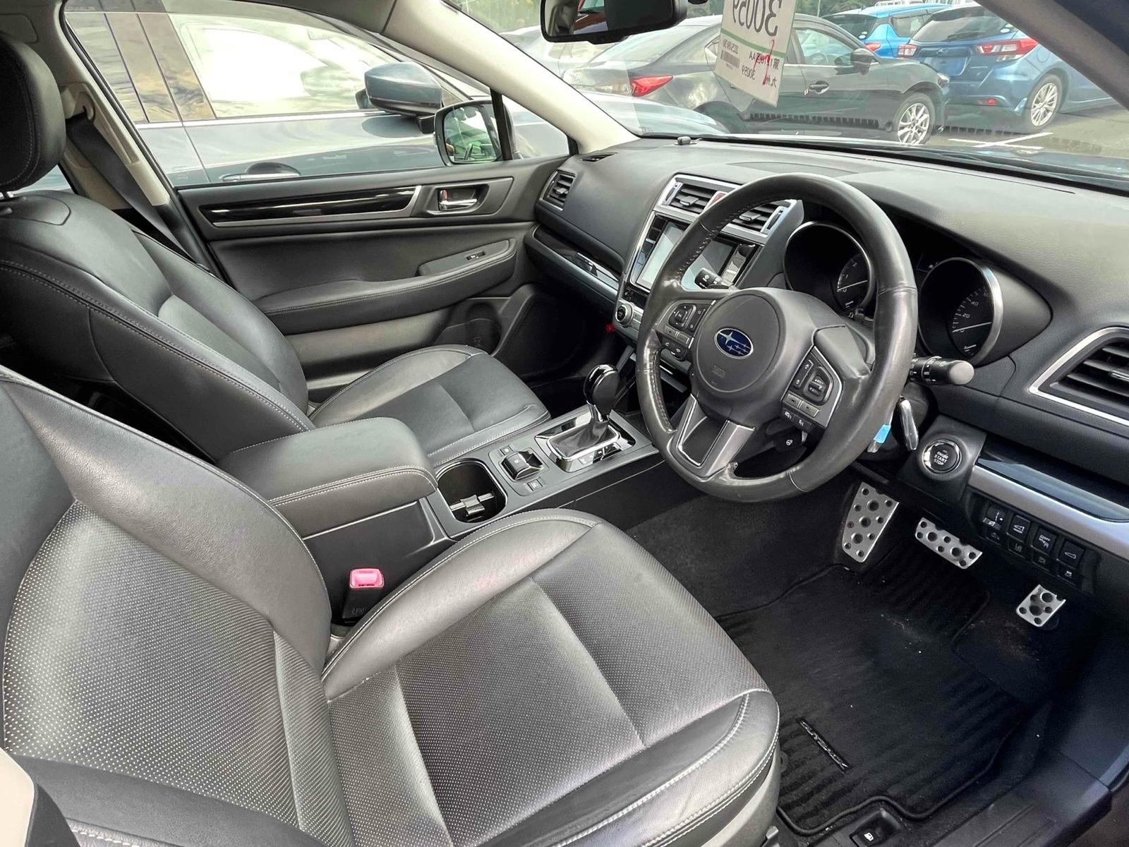 SUBARU LEGACY OUTBACK LIMITED 4WD Image 5