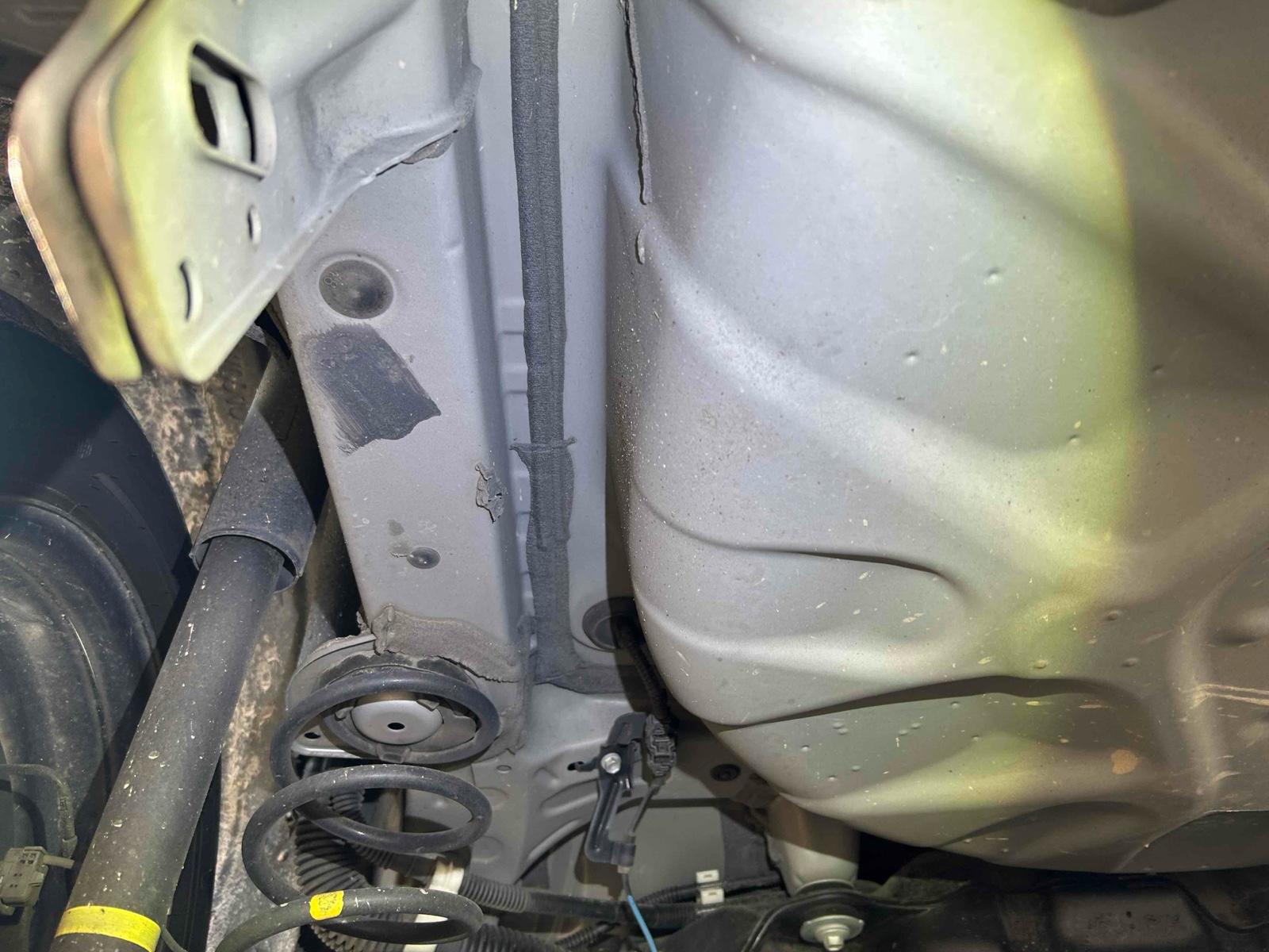 TOYOTA YARIS HYBRID X Image 21