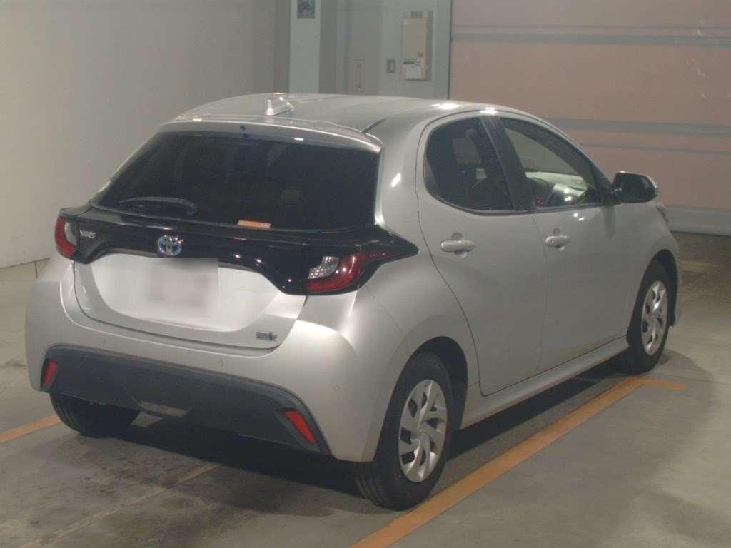 TOYOTA YARIS HYBRID X Image 4