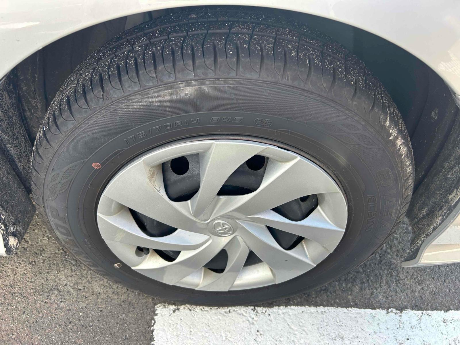 TOYOTA YARIS HYBRID X Image 25