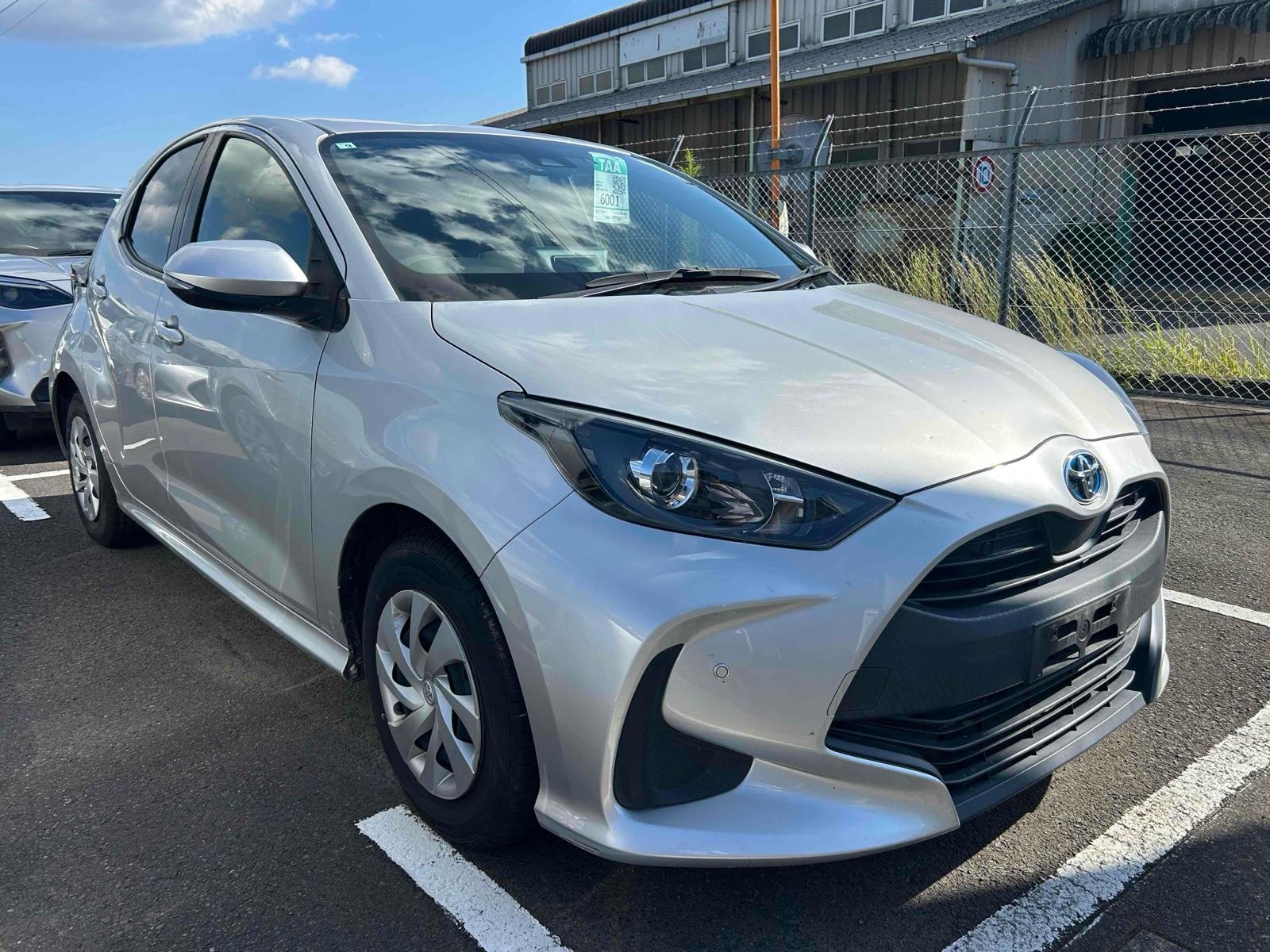 2021 Toyota YARIS 97,000 km